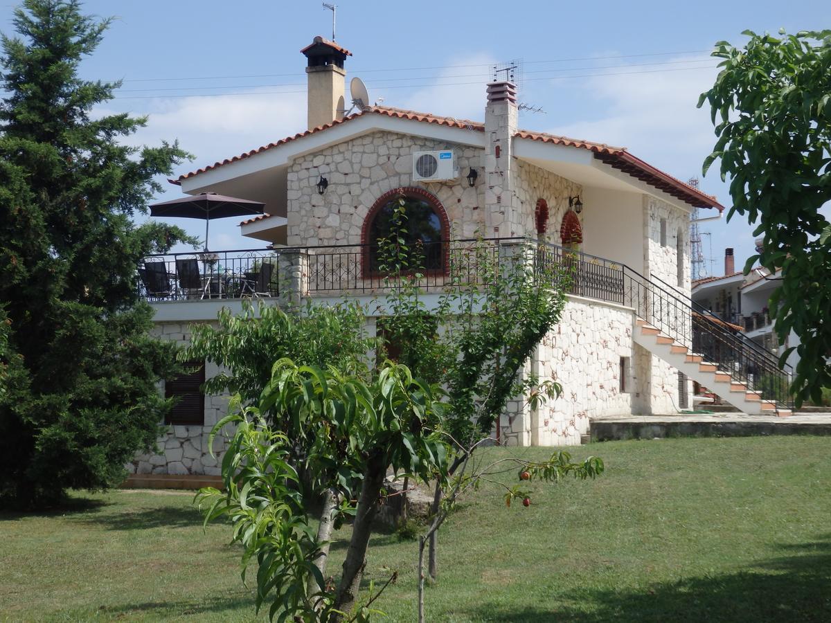 Villa George Афітос Екстер'єр фото