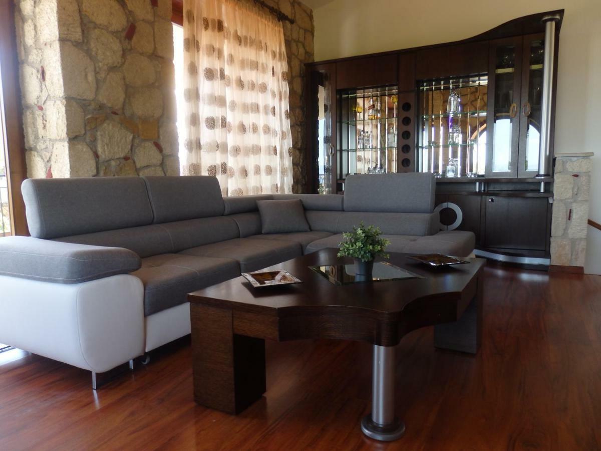Villa George Афітос Екстер'єр фото